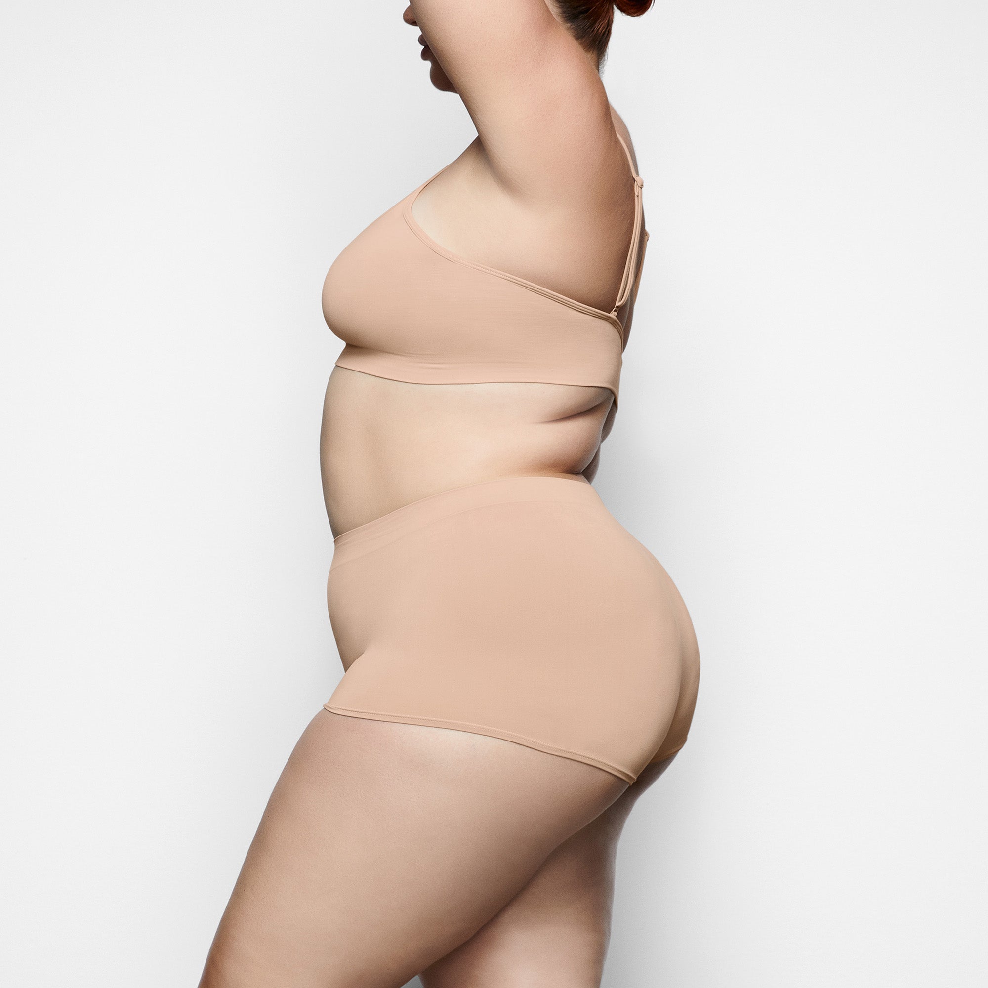 SOFT SMOOTHING SEAMLESS BOY SHORT | CLAY thumbnail 3