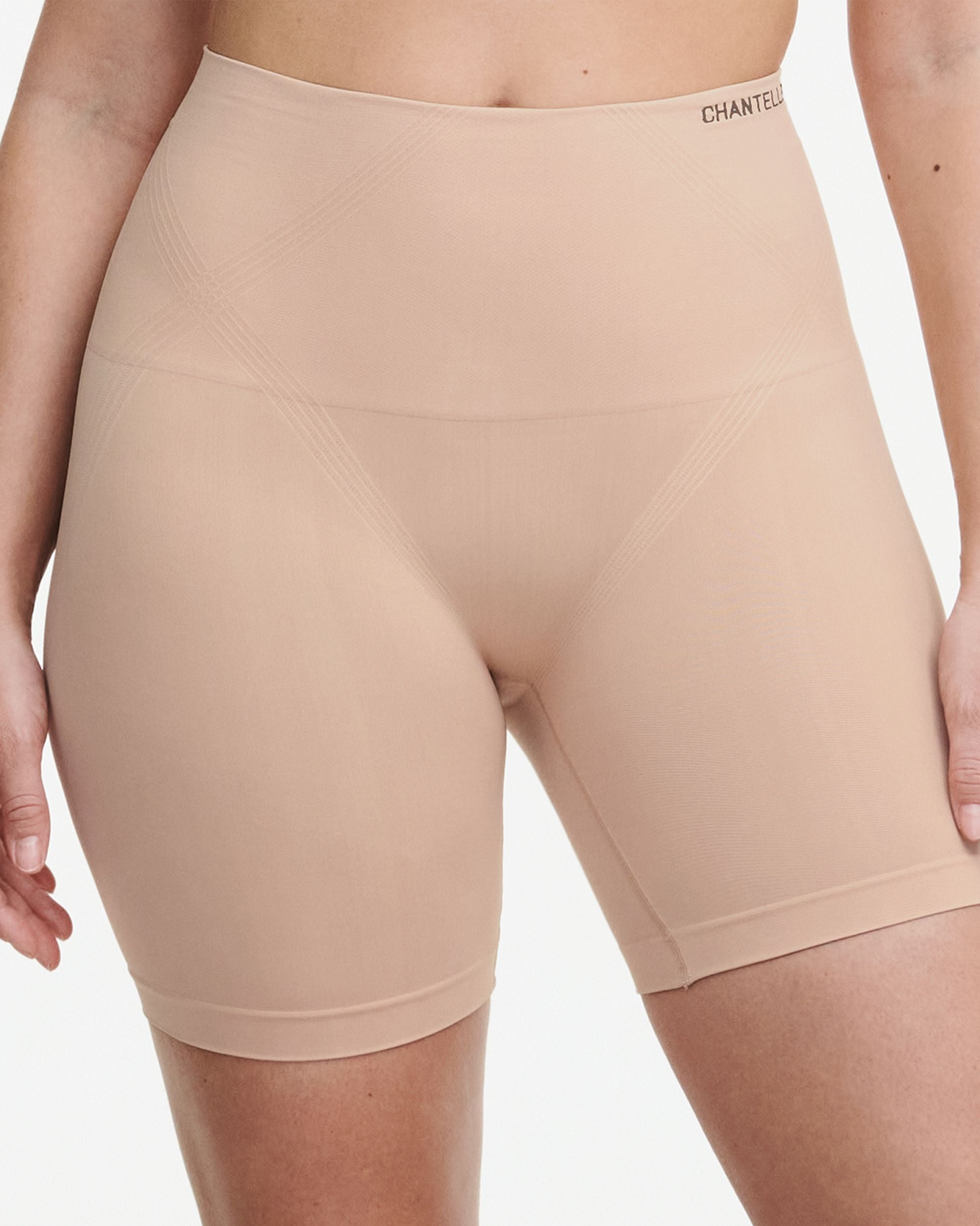 Smooth Comfort Shaping Mid Thigh Short thumbnail 2