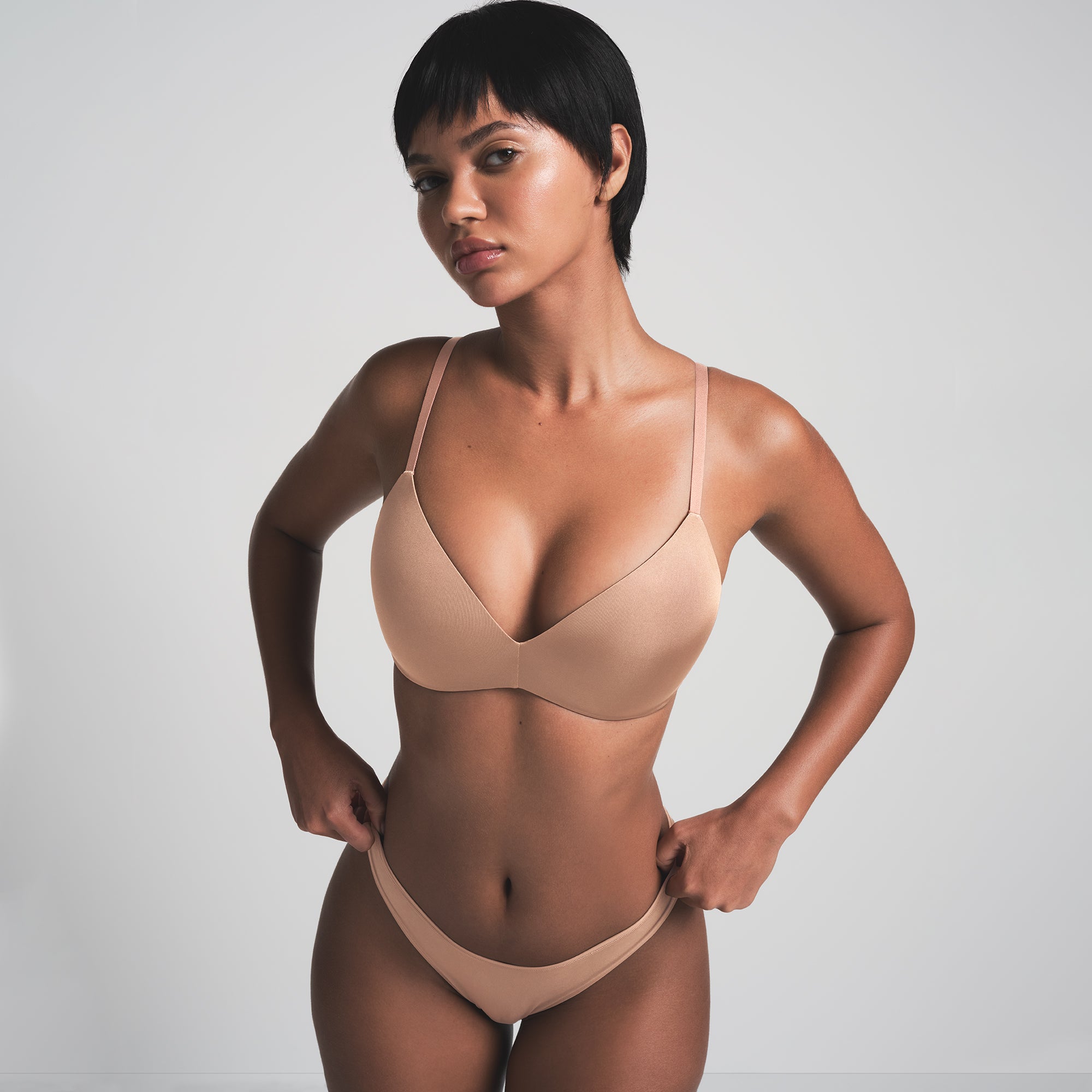 WIRELESS FORM PUSH-UP PLUNGE BRA | SIENNA thumbnail 3