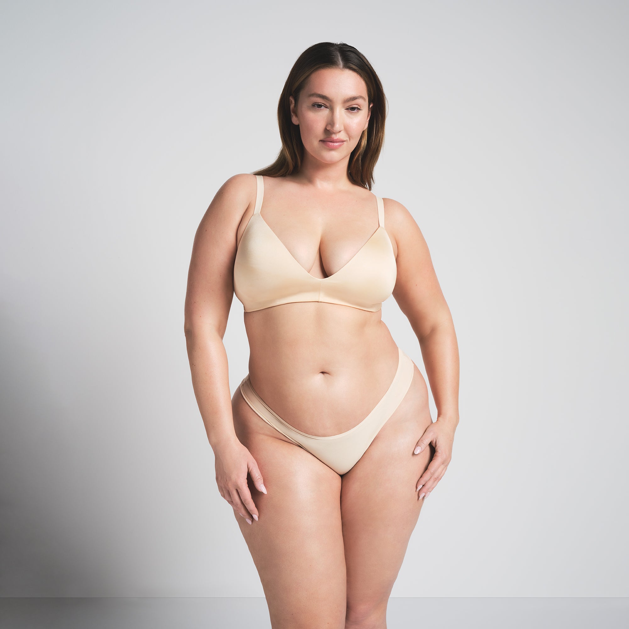 WIRELESS FORM T-SHIRT DEMI BRA | SAND thumbnail 3