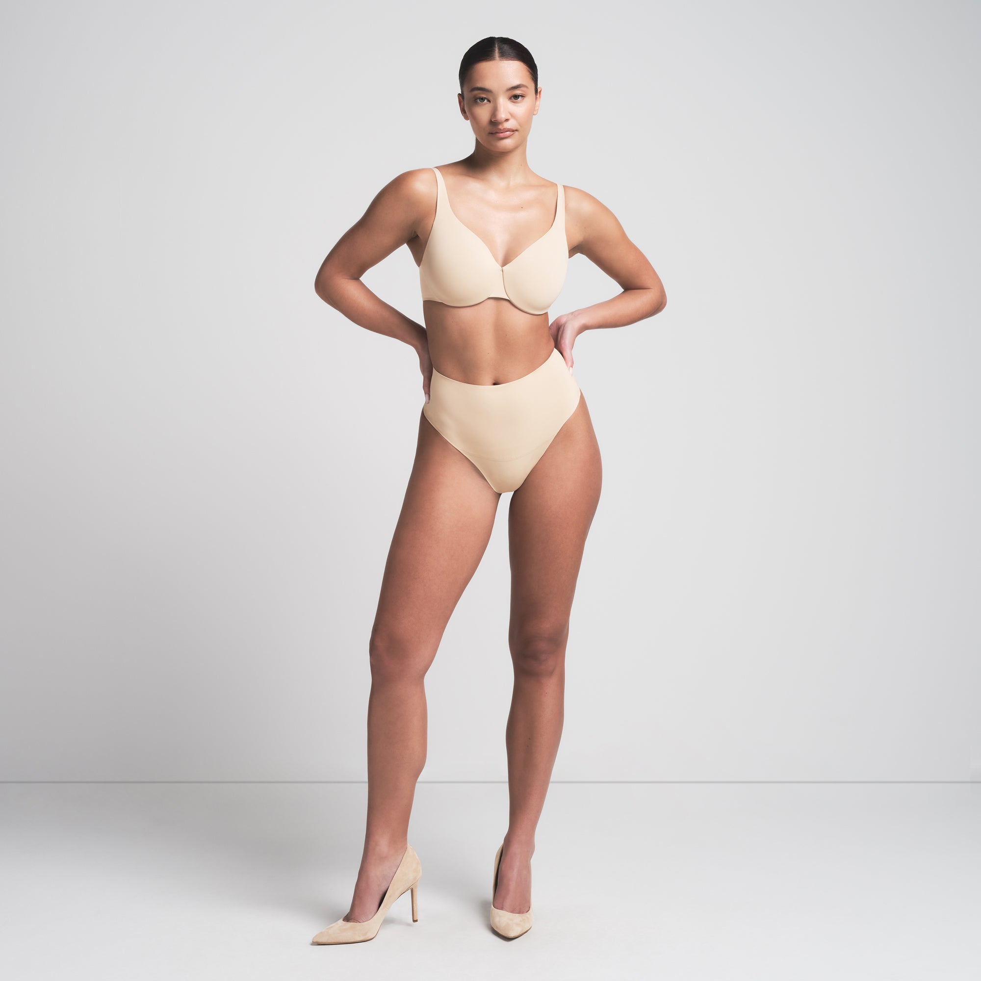 SMOOTHING INTIMATES UNLINED MINIMIZER BRA | SAND thumbnail 3