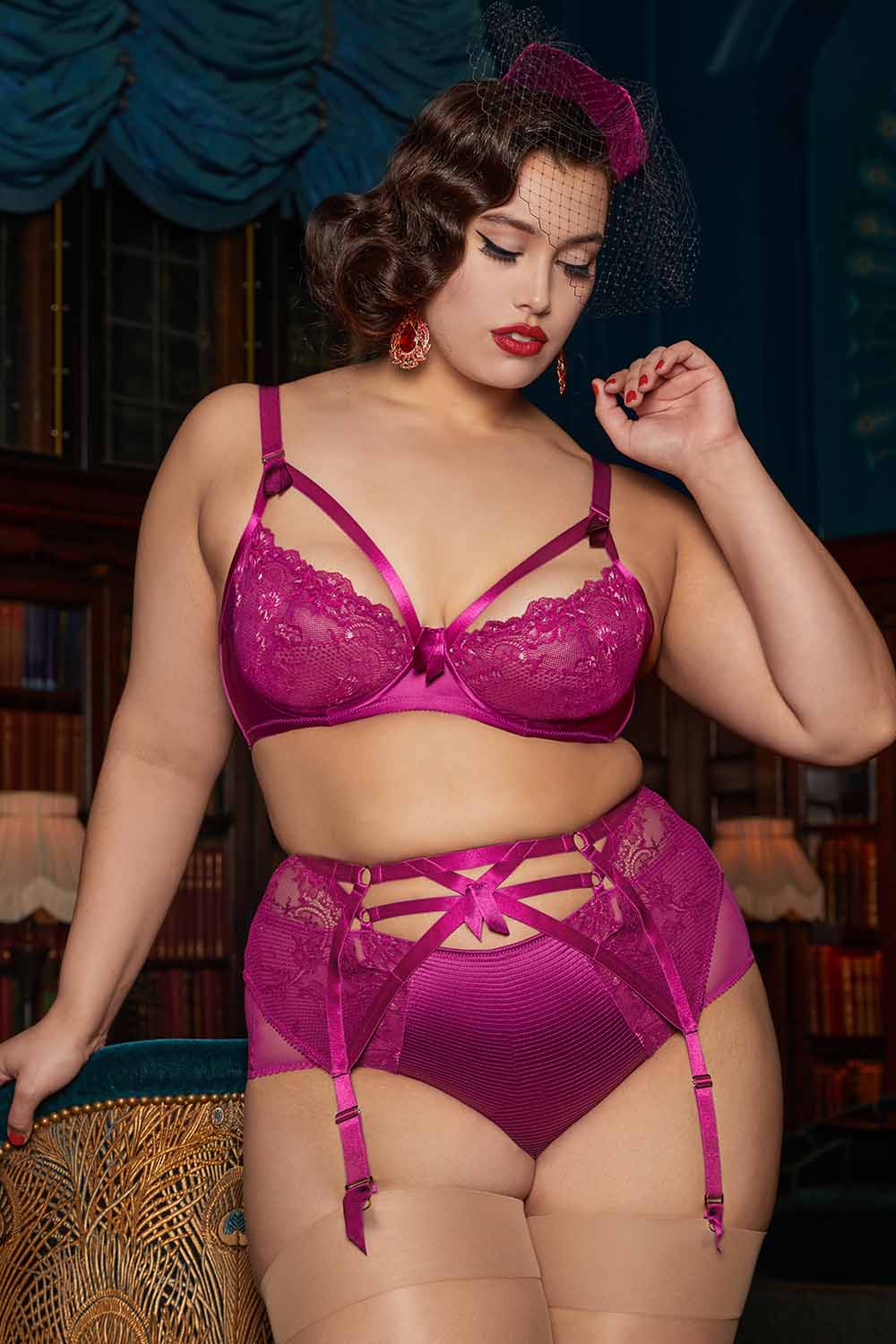 Madame X Magenta Curve Suspender Belt thumbnail 2