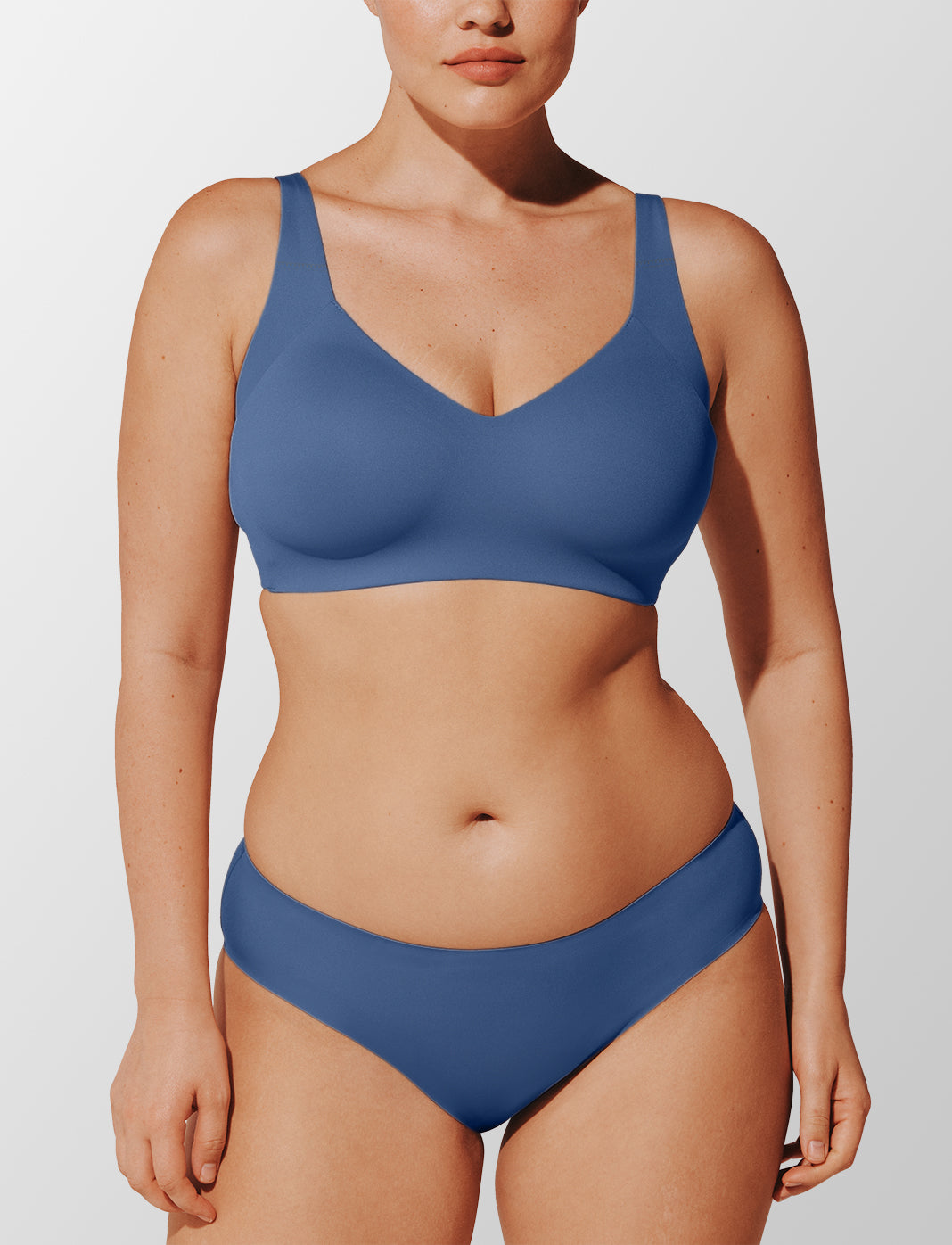 ComfortStretch Smoothing Wireless Bra thumbnail 2