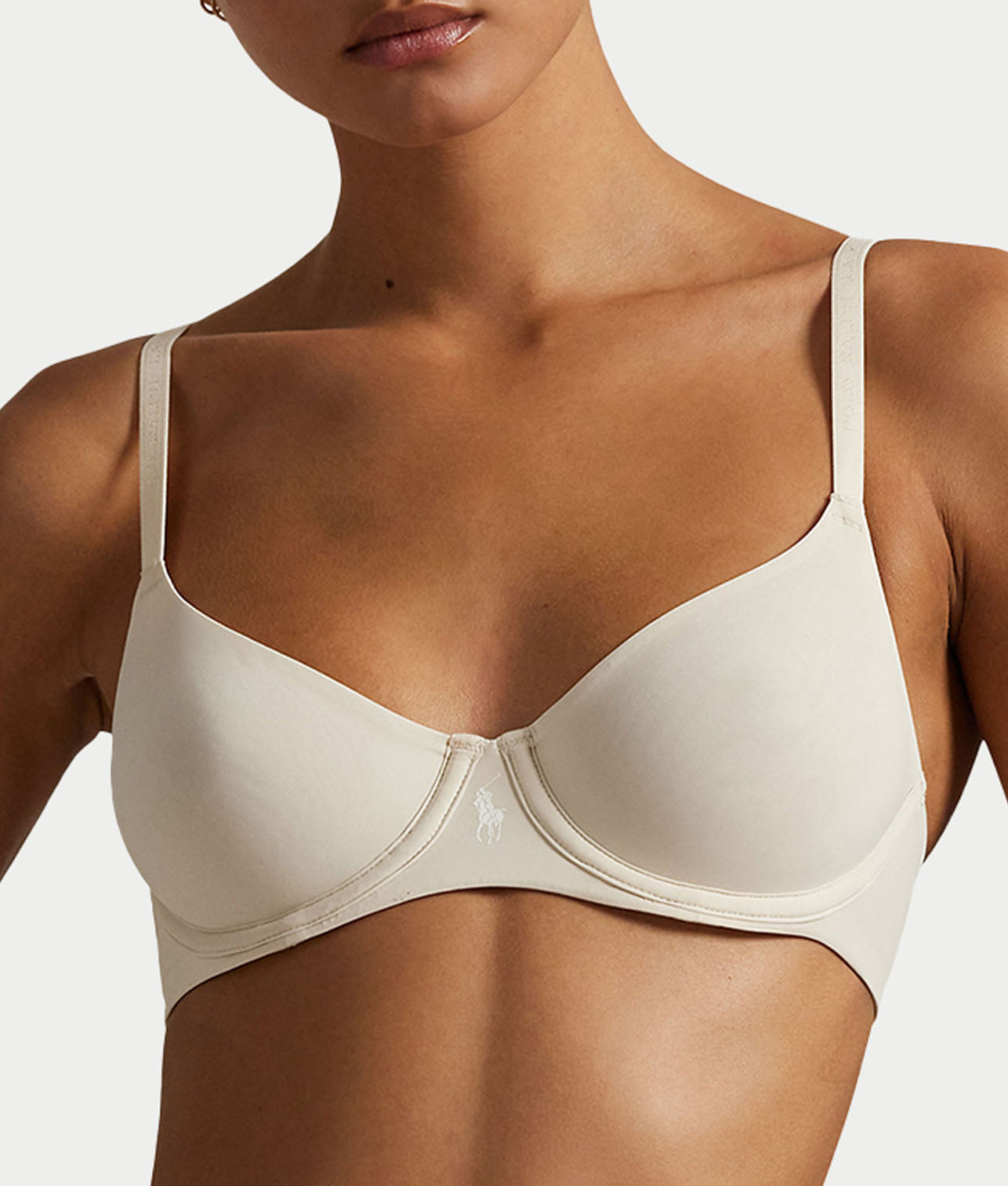 Demi Bra thumbnail 3