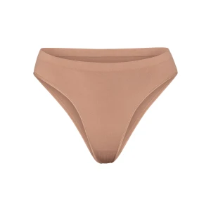 SOFT SMOOTHING SEAMLESS BRIEF | SIENNA
